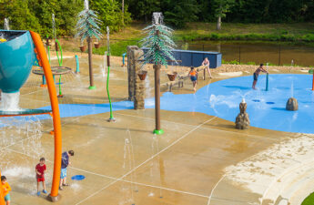 Wide angle photo of Heber Springs splash pad in Arkansas